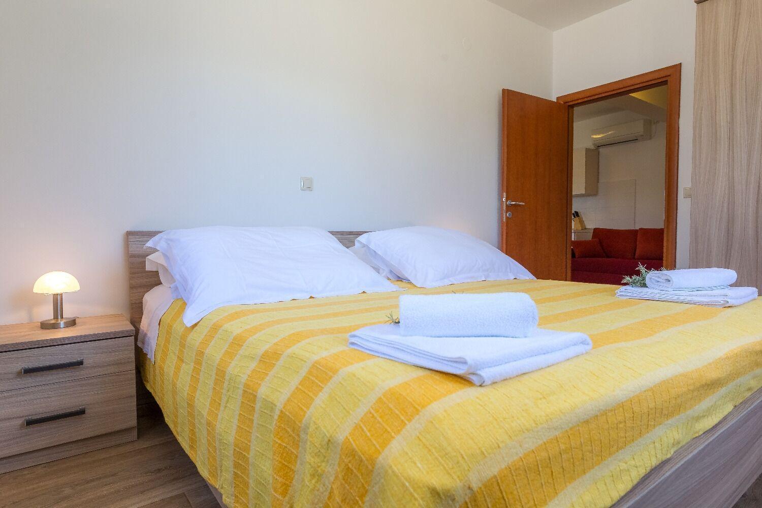 Apartments Zvone1 Veli Rat Exterior photo